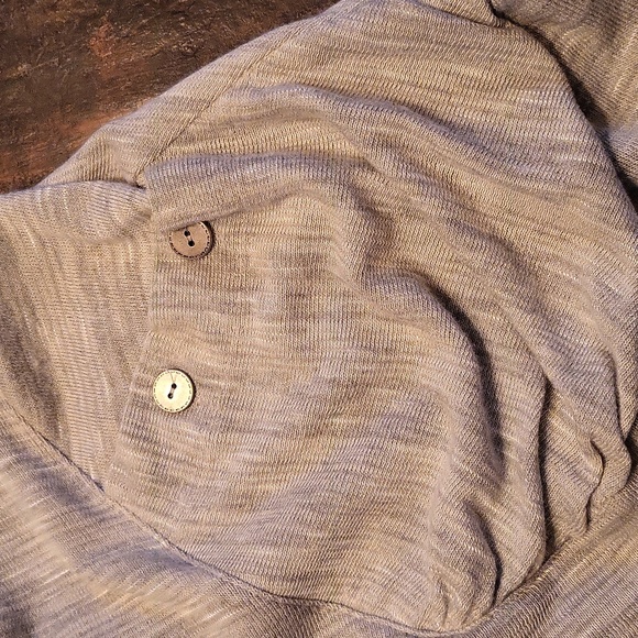 Nwot Threads Gray long vest medium - Picture 2 of 4